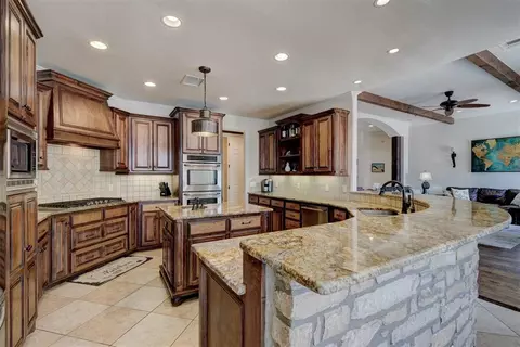 2000 Maria Cir, Edmond, OK 73034 photo 13