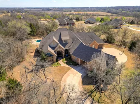 2000 Maria Cir, Edmond, OK 73034 photo 47