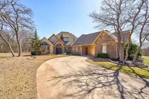 2000 Maria Cir, Edmond, OK 73034