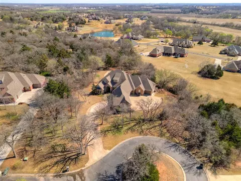 2000 Maria Cir, Edmond, OK 73034 photo 44