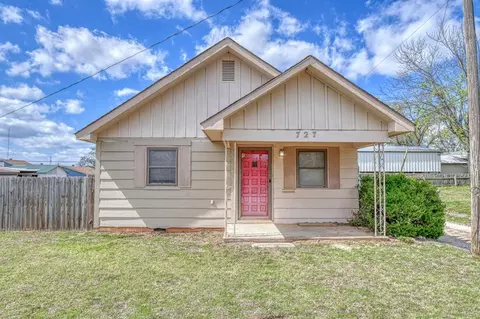 727 S 3rd Ave, Purcell, OK 73080