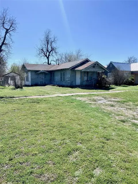 610 W Walnut St, Altus, OK 73521