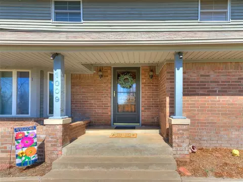 1009 Shelly Ln, Edmond, OK 73034
