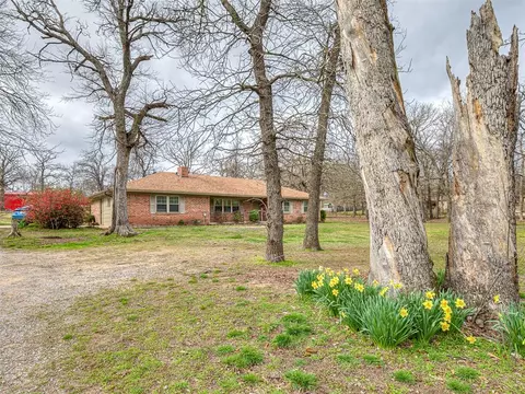 31905 Waco Rd, Tecumseh, OK 74873