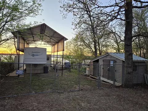 47 Harbor Dr, Checotah, OK 74426