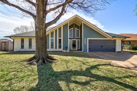 2704 Morrison Trl, Edmond, OK 73012