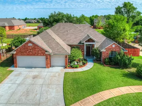 1305 Continental Way, Mustang, OK 73064