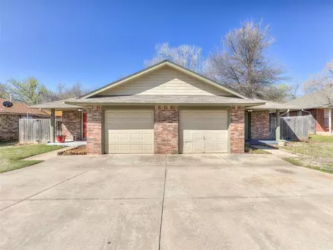 407 S Greengate Dr, Yukon, OK 73099
