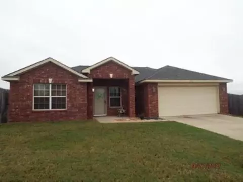4913 N Travertine Dr, Ardmore, OK 73401