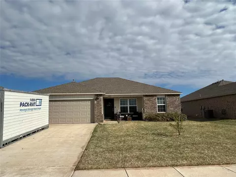 2005 W Antler Way, Mustang, OK 73064