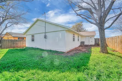 812 N Chalmers St, Altus, OK 73521 photo 27