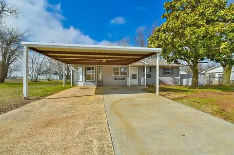 13 NW 6 Th St, Tuttle, OK 73089