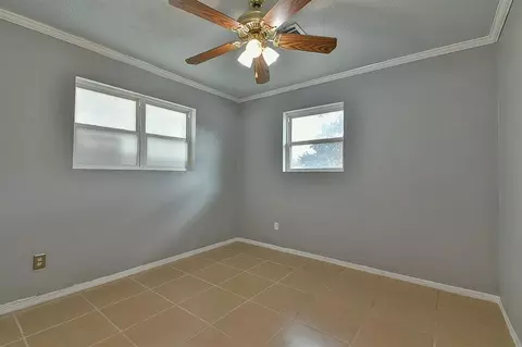 13 NW 6 Th St, Tuttle, OK 73089 photo 10