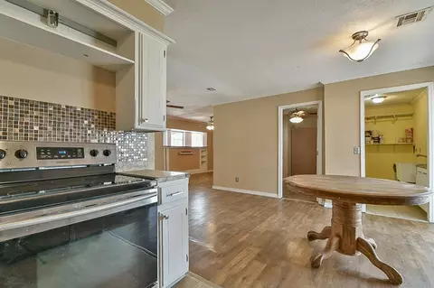 13 NW 6 Th St, Tuttle, OK 73089 photo 19