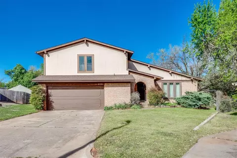 608 Holly Ct, Yukon, OK 73099