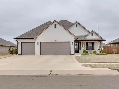 3125 Langley Dr, Norman, OK 73072