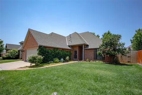 15717 Wild Creek Dr, Edmond, OK 73013