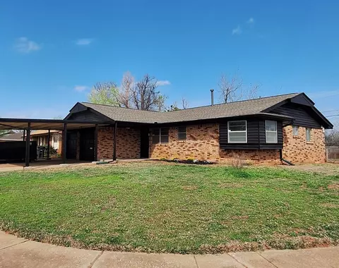 3029 S Chetwood Dr, Del City, OK 73115