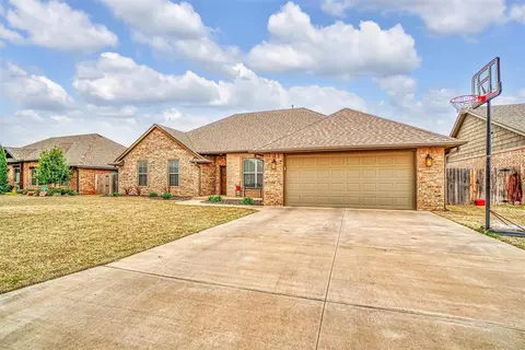3521 Regal Dr, Altus, OK 73521 photo 4