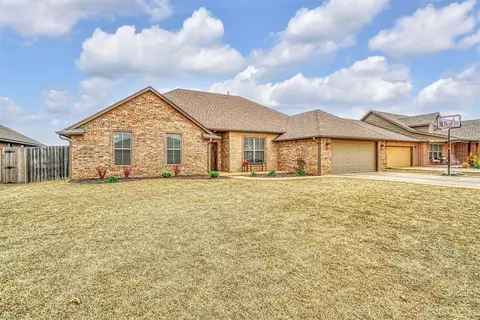 3521 Regal Dr, Altus, OK 73521 photo 3