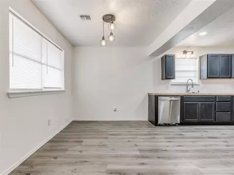 501 S Patterson Dr, Moore, OK 73160 photo 14