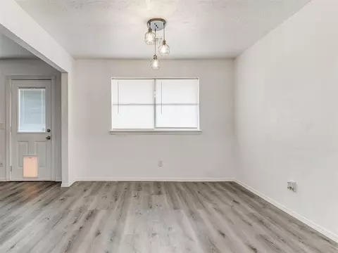 501 S Patterson Dr, Moore, OK 73160 photo 13