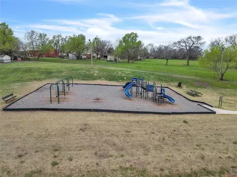 1809 Meadow Run Dr, Moore, OK 73160 photo 19