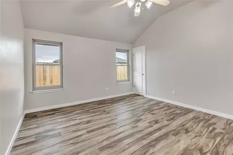 1809 Meadow Run Dr, Moore, OK 73160 photo 7