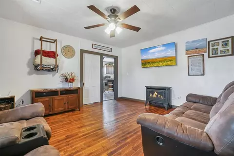 111 N Grand Ave, Willow, OK 73673 photo 7