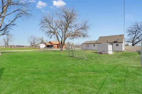 111 N Grand Ave, Willow, OK 73673 photo 30