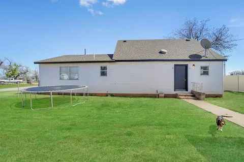 111 N Grand Ave, Willow, OK 73673 photo 26