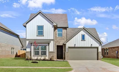 10317 NW 26th St, Yukon, OK 73099