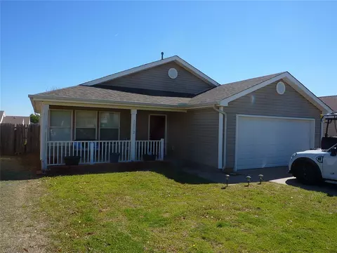 1012 Hyacinth Hollow Dr, Yukon, OK 73099