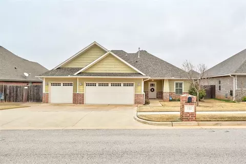 732 Redvine Rd, Yukon, OK 73099