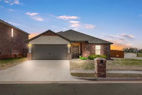 1600 Burgundy Dr, El Reno, OK 73036