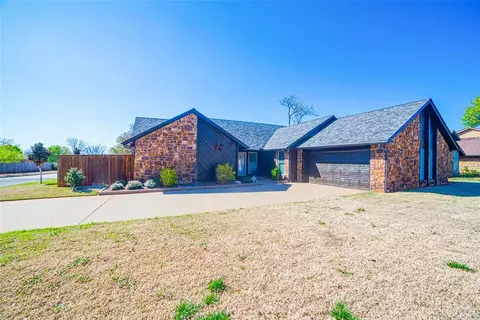 12101 Robinwood Pl, Oklahoma City, OK 73120