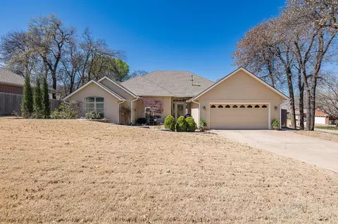 1401 Woodbury Cir, Edmond, OK 73034