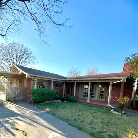 502 N Glover, Hollis, OK 73550