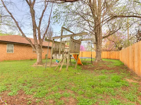 516 N Buchanan St, Crescent, OK 73028 photo 7