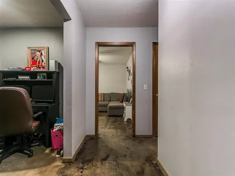 516 N Buchanan St, Crescent, OK 73028 photo 9