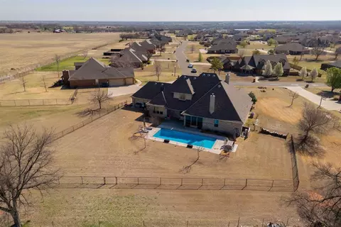 14155 Cottonwood Dr, Edmond, OK 73025