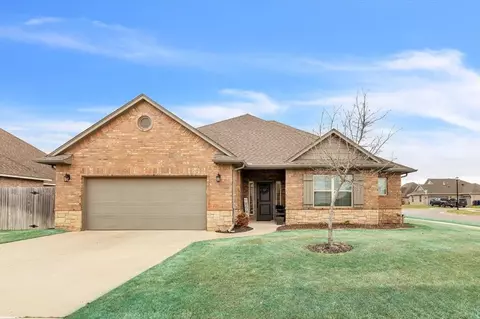 11201 SW 41st Ter, Mustang, OK 73064