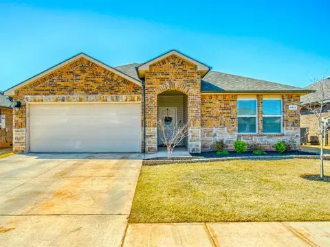 4413 Colt Dr, Mustang, OK 73064