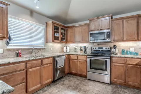604 Apple Tree Ln, Moore, OK 73160 photo 14