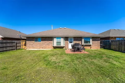 604 Apple Tree Ln, Moore, OK 73160 photo 36