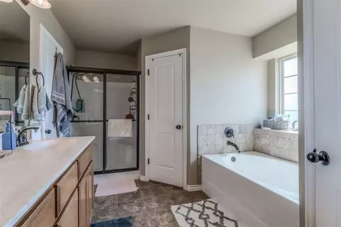 604 Apple Tree Ln, Moore, OK 73160 photo 27