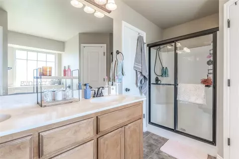 604 Apple Tree Ln, Moore, OK 73160 photo 24