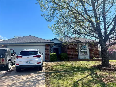 2901 Leaning Elm Dr, Norman, OK 73071