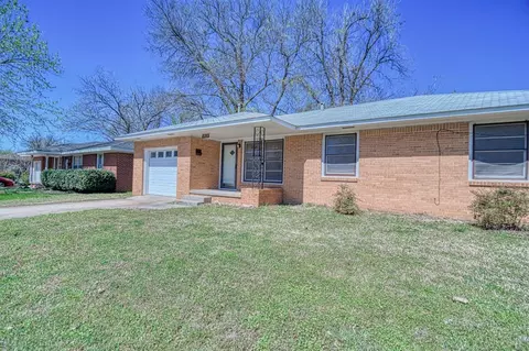 1605 Rowena Ln, Norman, OK 73069