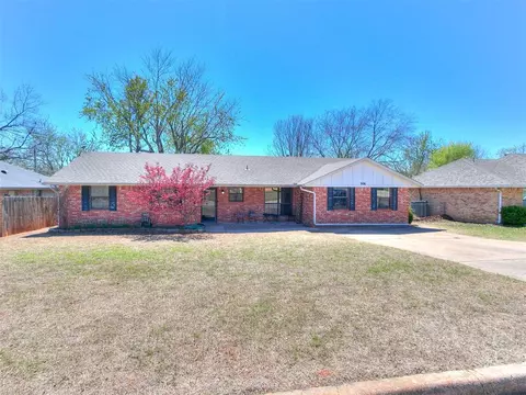 906 Mockingbird Ln, Purcell, OK 73080
